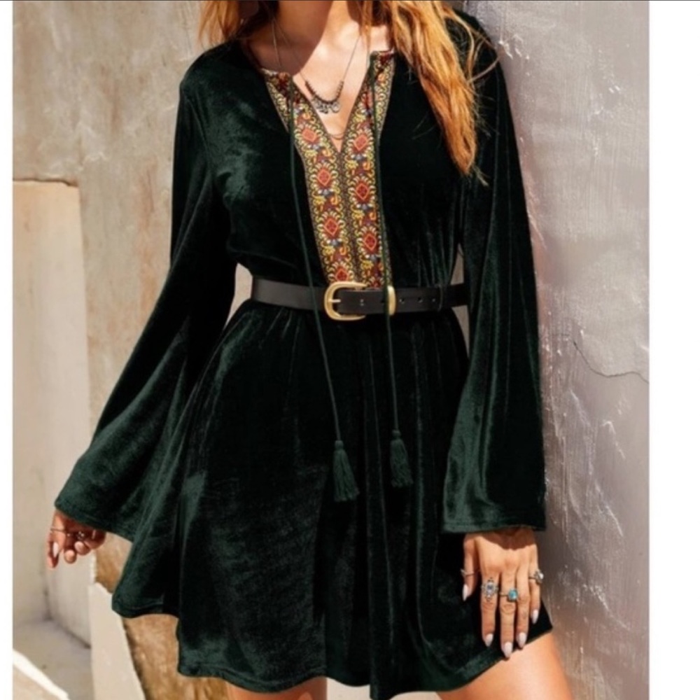 Bohemian burgundy velvet floral embroidered mini dress - Picture 12 of 14